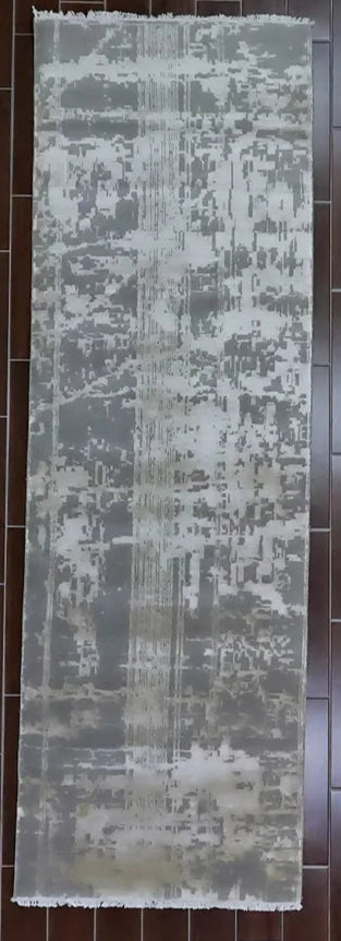 Weathered Charm Abstract Gray and White Runner