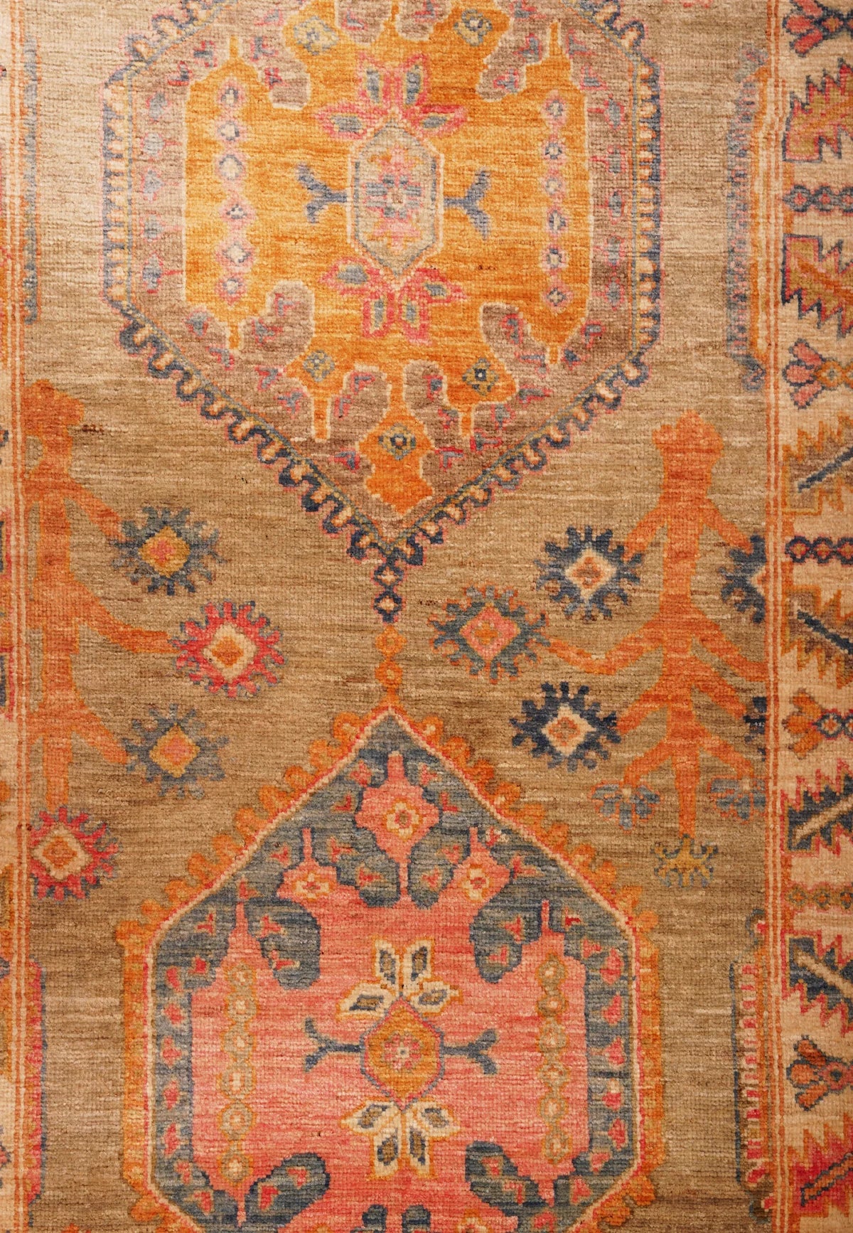 Dual‑Palette Tribal Geometric Beige Kilim Rug in Beige and Tan