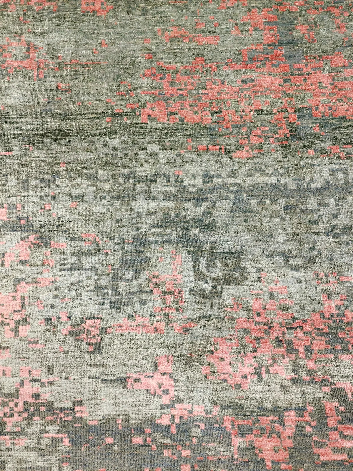 Contemporary Fringed Rug with Pink and White Subtle Patterns – Rug Weavers