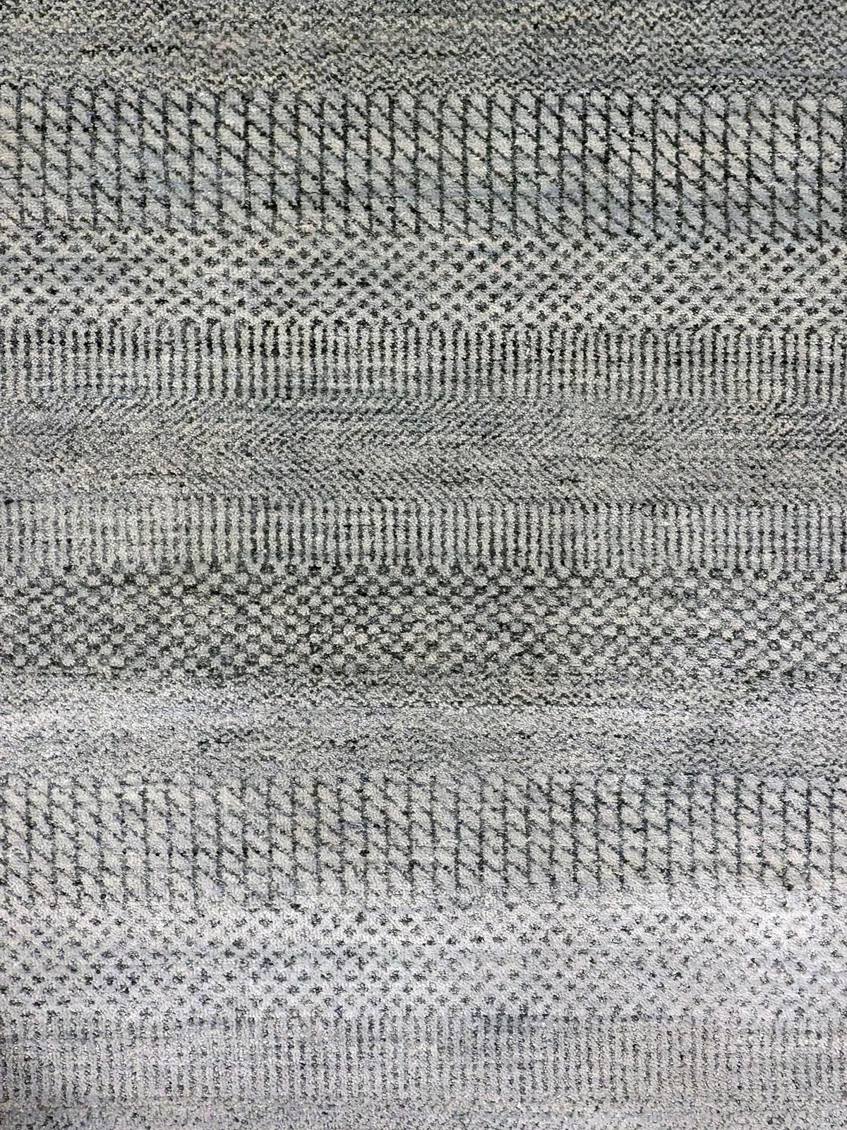 Silver Cascade Woven Patterned Geometric Fringe Runner