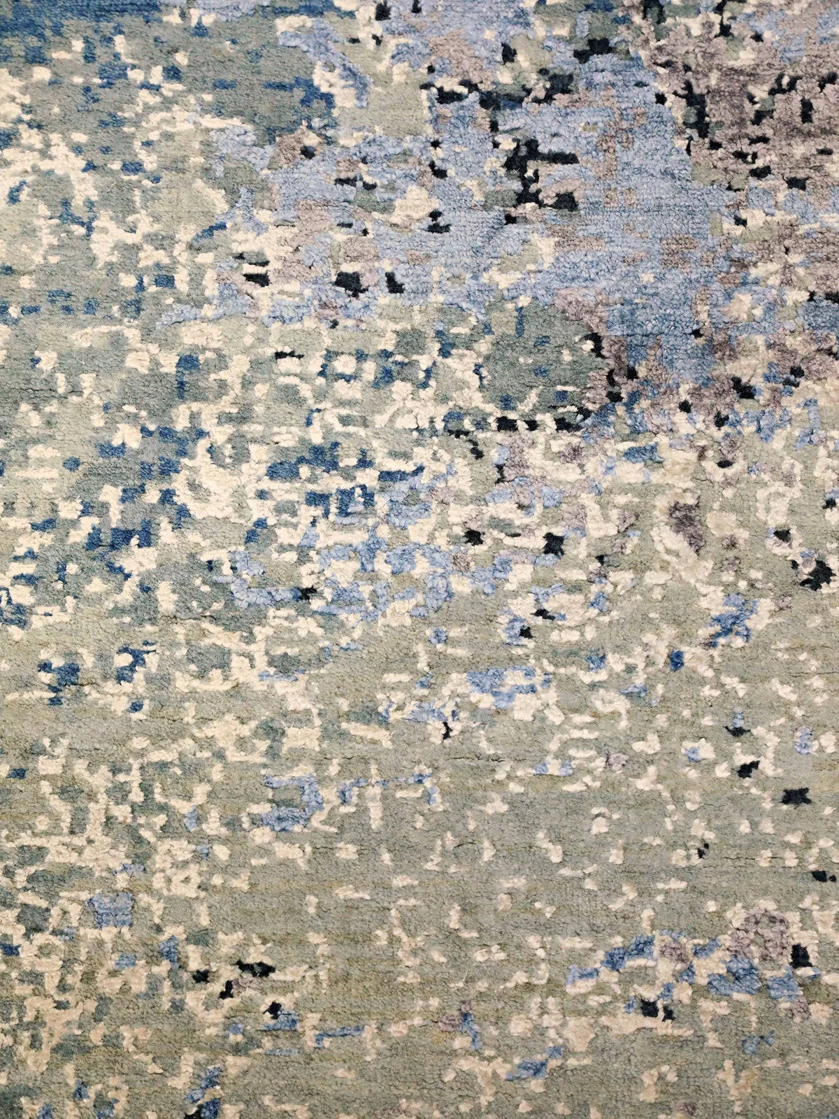 Minimalist Storm Cloud Pattern Wool-Viscose Rug – Rug Weavers