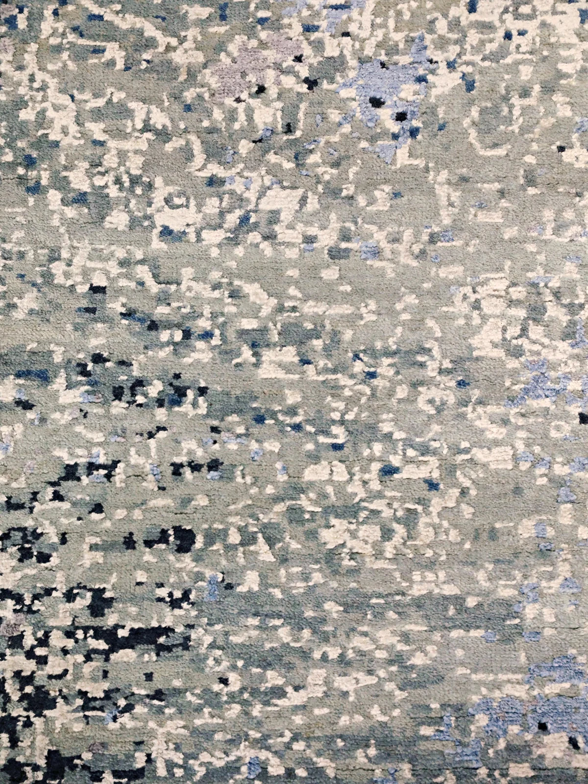 Raincloud Rug Minimalist Storm Cloud Pattern Wool-Viscose Rug – Rug Weavers