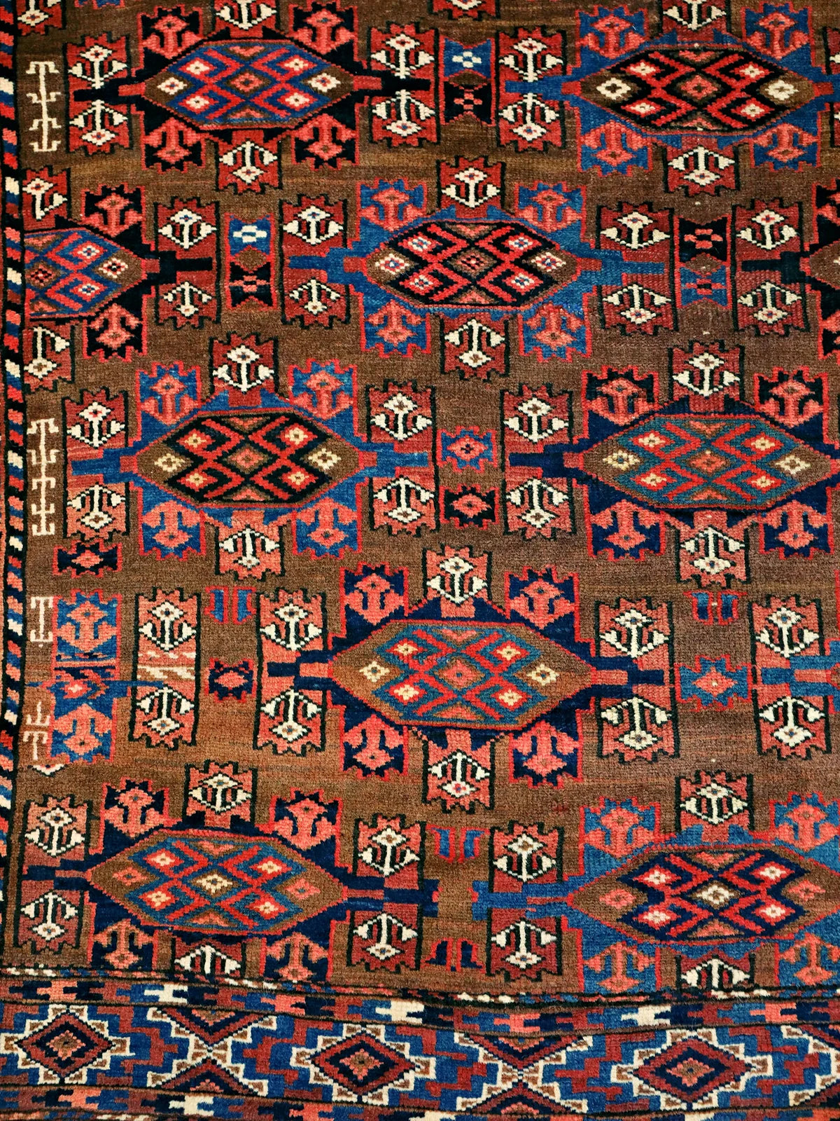 Vivid Heritage 4x6 Wool Rug in Red, Blue & White with Persian Motifs