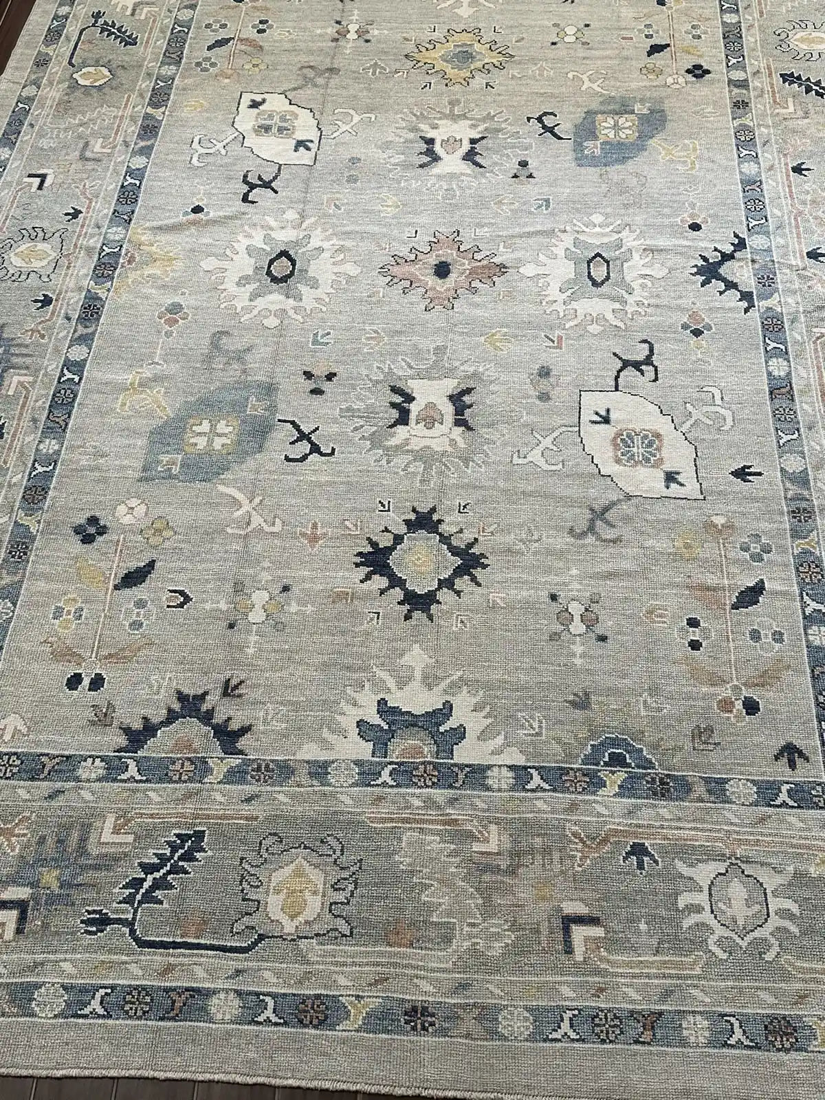 Warm Grey & Navy All-Over Oushak