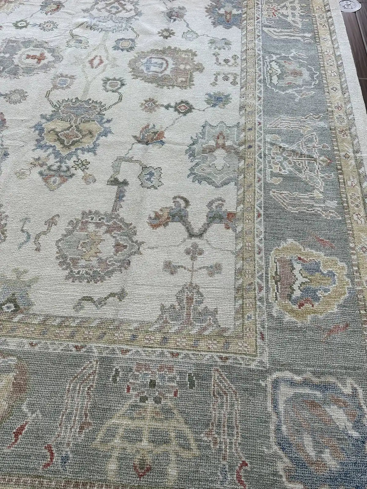 Ivory Field Sage Border Oushak