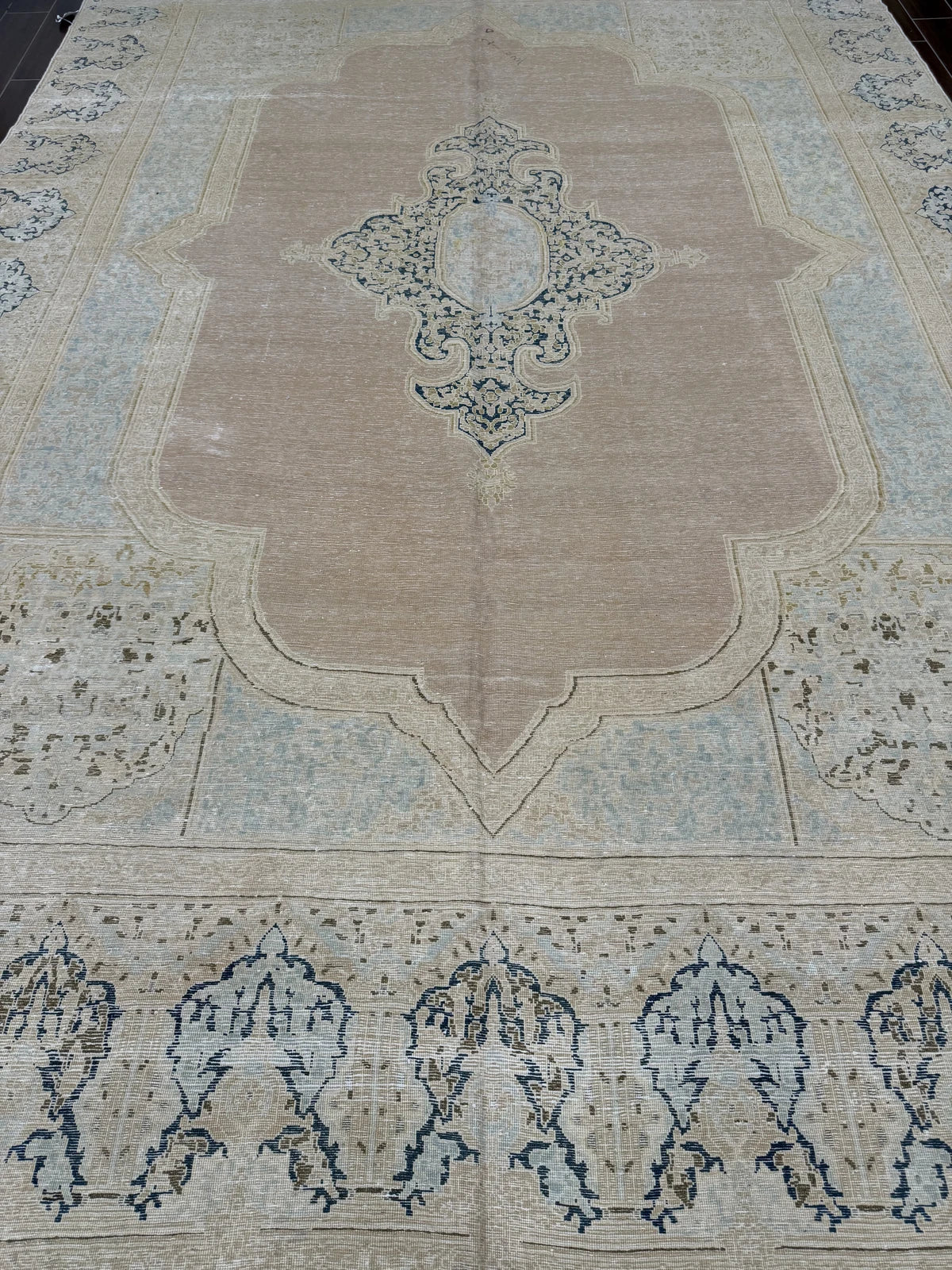 Vintage Blush & Cream Medallion Rug