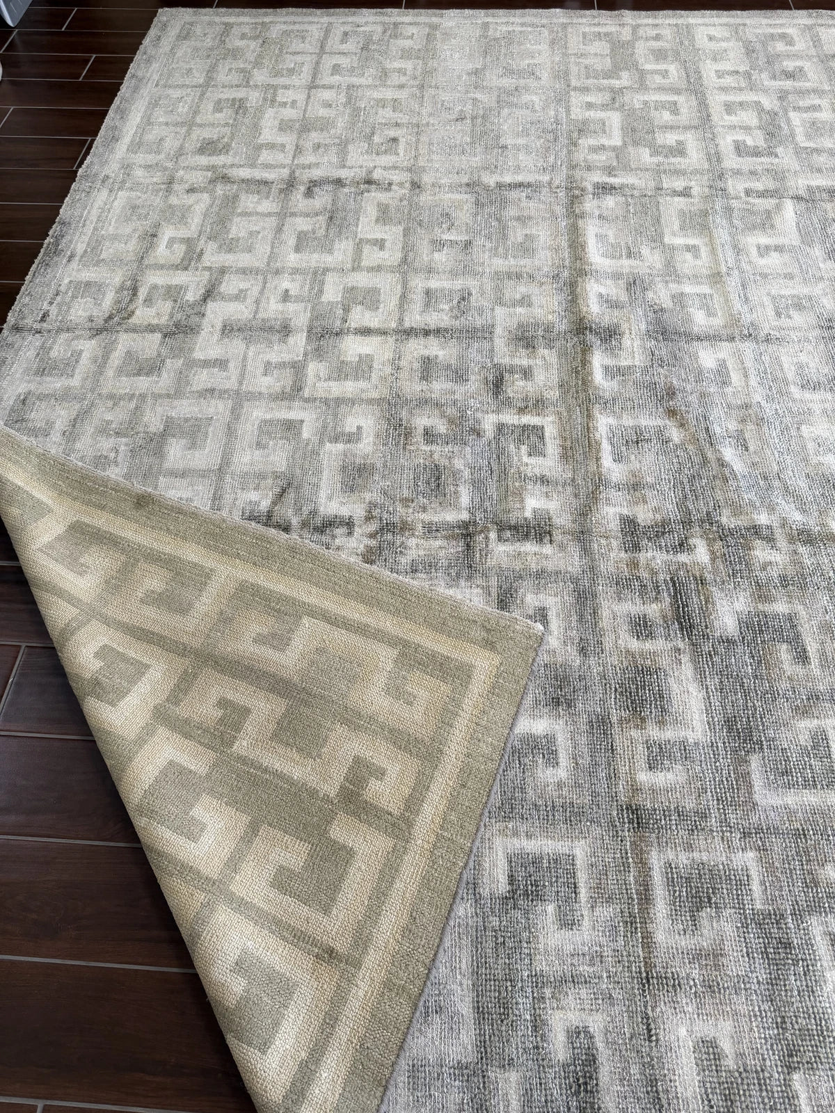 Modern Grey Greek Key Rug